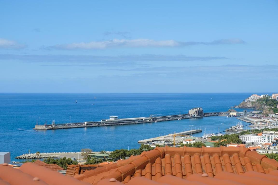 Hotel Guestready - An Amazing Blue Ocean View à Funchal  Extérieur photo
