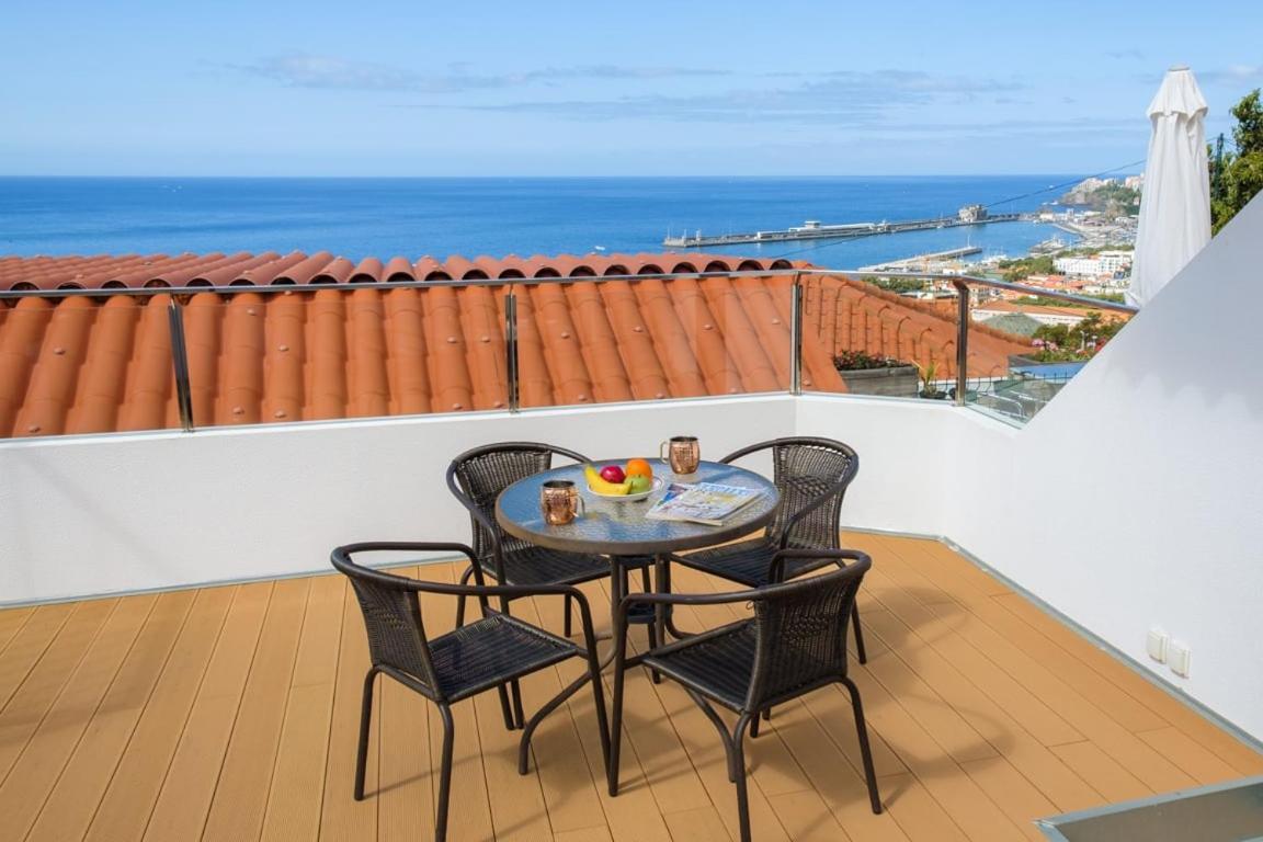 Hotel Guestready - An Amazing Blue Ocean View à Funchal  Extérieur photo