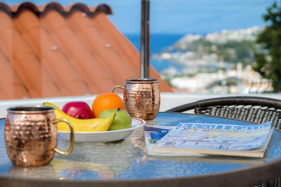 Hotel Guestready - An Amazing Blue Ocean View à Funchal  Extérieur photo